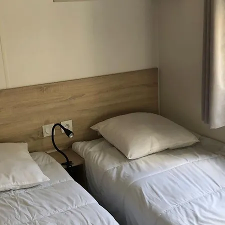 Mobil Spacieux - 6 Pers. - Api-1-52-2296 Kamp alanı *